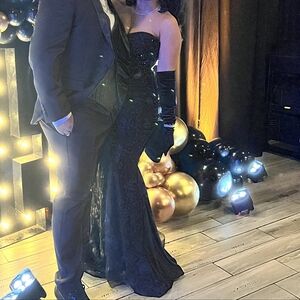 Elegant Black Strapless Gown